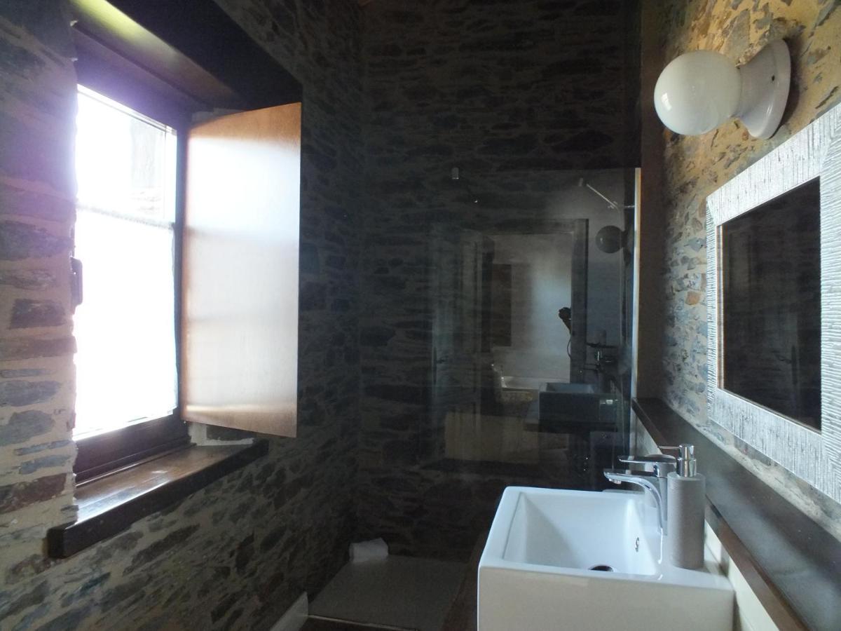 Apartamentos Puerta Del Castro Coana Exterior photo