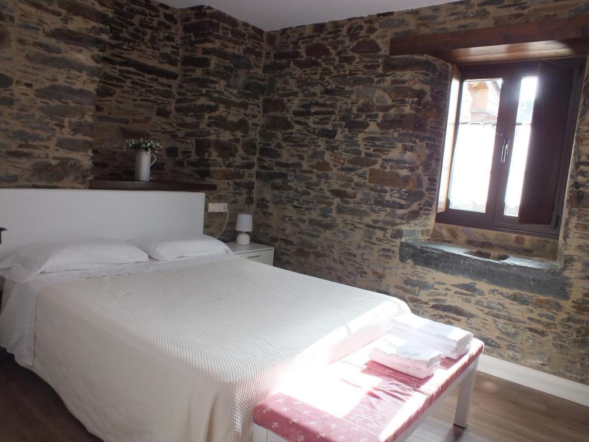 Apartamentos Puerta Del Castro Coana Exterior photo