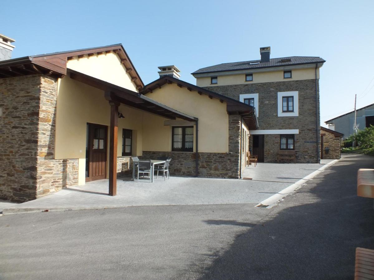 Apartamentos Puerta Del Castro Coana Exterior photo