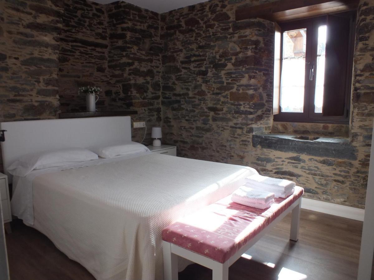 Apartamentos Puerta Del Castro Coana Exterior photo